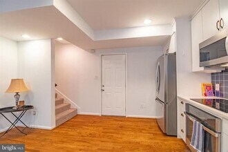 423 18th St NE in Washington, DC - Building Photo - Building Photo