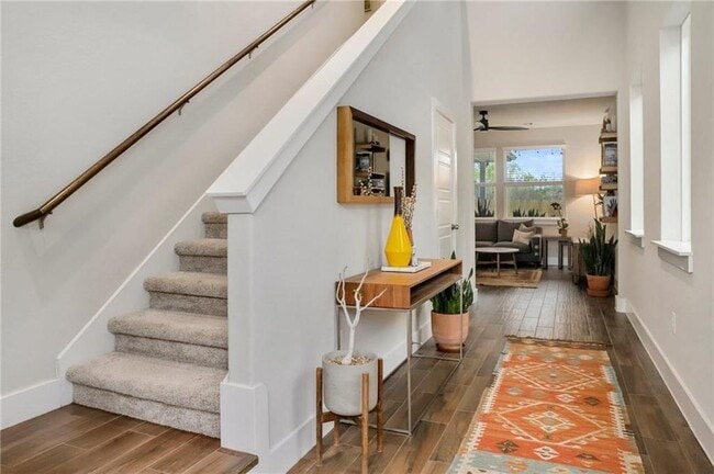 7415 Wallach St in Austin, TX - Foto de edificio - Building Photo