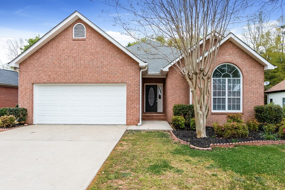 150 Carriage Chase in Fayetteville, GA - Building Photo