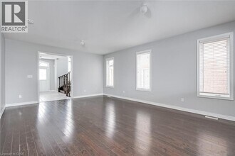 2105 Falling Green Dr in Oakville, ON - Building Photo - Building Photo