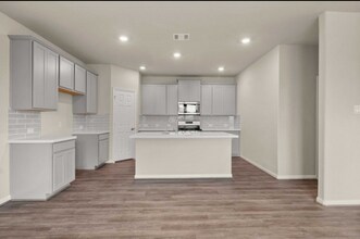 14310 Lunan Dr in La Marque, TX - Building Photo - Building Photo