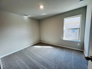 628 Cofer Wy in Fort Worth, TX - Foto de edificio - Building Photo