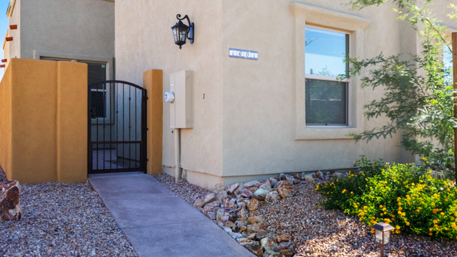 1601 Golden Gate Wy in Tubac, AZ - Building Photo - Building Photo