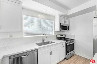 10393 Almayo Ave in Los Angeles, CA - Building Photo - Building Photo