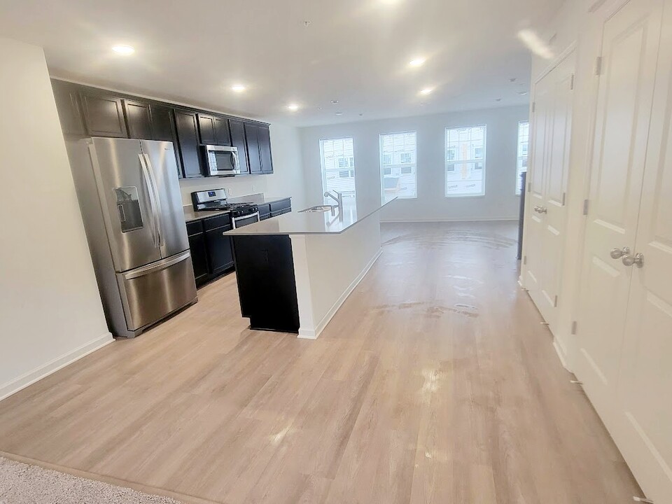 5871 156th St W in Apple Valley, MN - Building Photo