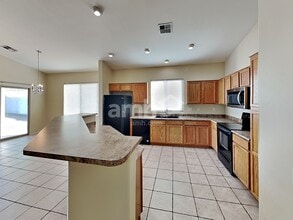 3862 S Stallion Dr in Gilbert, AZ - Foto de edificio - Building Photo