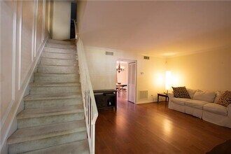 10 Vista Square NW in Atlanta, GA - Building Photo - Building Photo