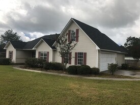 814 King Arthur Dr in Statesboro, GA - Building Photo