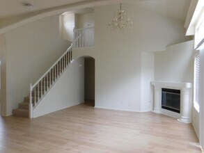 9479 N Whitehouse Dr in Fresno, CA - Building Photo - Building Photo