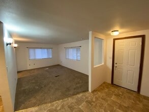 3301 W Hudlow Dr in Post Falls, ID - Building Photo - Building Photo