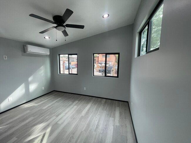 property at 1564 Loma Ln