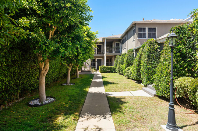 805-809 N Mccadden Pl in Los Angeles, CA - Building Photo - Building Photo