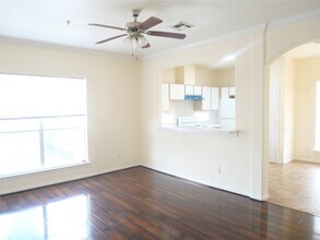 6289 Wilcrest Dr in Houston, TX - Building Photo - Building Photo
