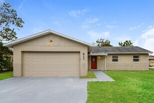 812 65th Ave W in Bradenton, FL - Building Photo