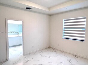 15903 SW 2nd Pl in Pembroke Pines, FL - Foto de edificio - Building Photo