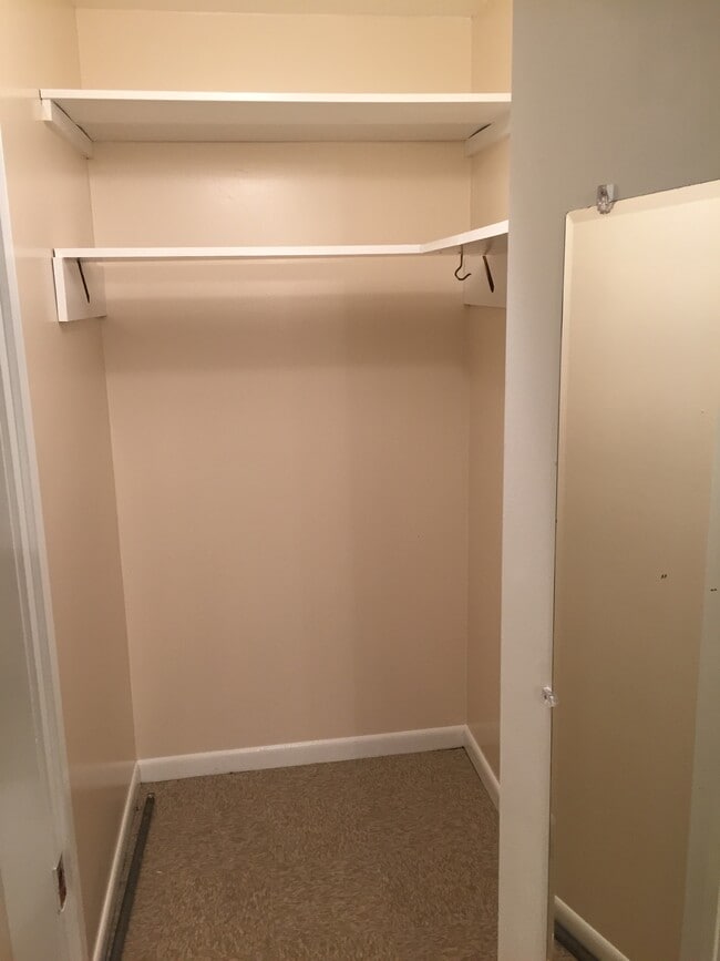 703 Private St, Unit 703 Private St