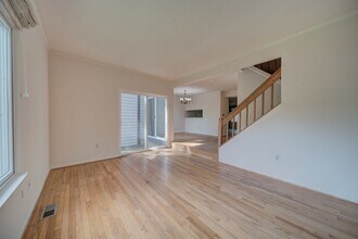 5481 Vantage Point Rd in Columbia, MD - Building Photo - Building Photo