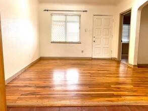 502 Los Arboles Ave NW in Albuquerque, NM - Building Photo - Building Photo