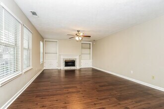 515 Gammon Ln in La Vergne, TN - Building Photo - Building Photo