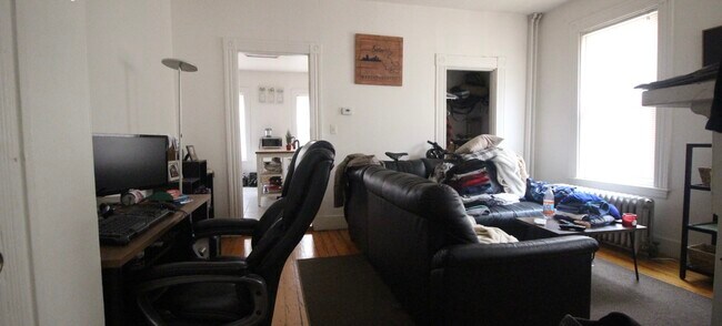 25 Pratt St, Unit #1 in Boston, MA - Building Photo - Building Photo