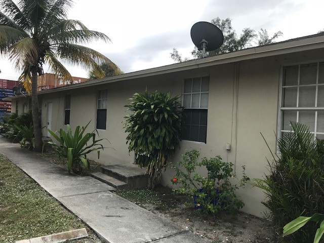 Fourplex at Riviera Beach in Riviera Beach, FL - Building Photo