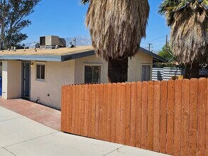 66051 3rd St, Unit A in Desert Hot Springs, CA - Foto de edificio - Building Photo
