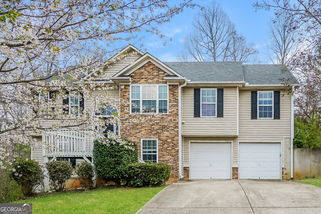 200 Jennifer Ln in Dallas, GA - Building Photo