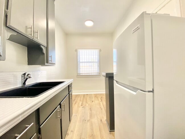 456 S Catalina St in Los Angeles, CA - Building Photo - Building Photo
