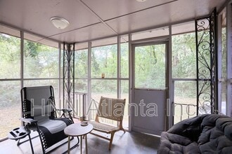 2065 Nettie Ct in Decatur, GA - Foto de edificio - Building Photo