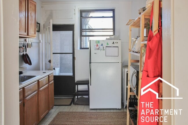 property at 2606 W Gunnison St