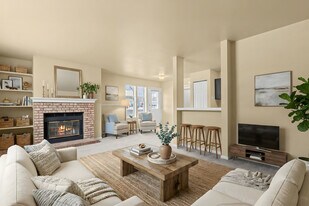 1601 W Swallow Rd, Unit #1A in Fort Collins, CO - Building Photo