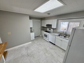 1610 Hogeboom Ave in Eau Claire, WI - Building Photo - Building Photo