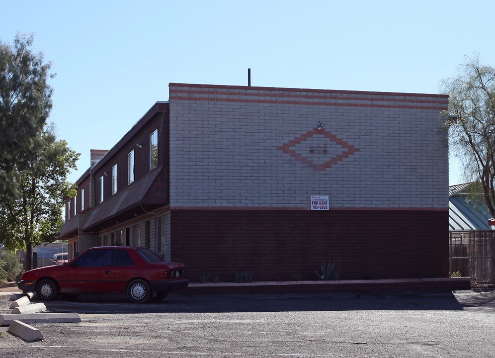 2540 N Balboa Ave in Tucson, AZ - Building Photo