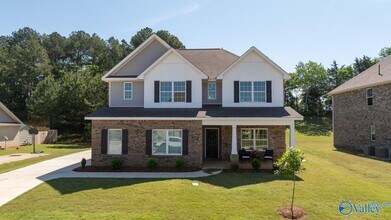 123 Ivy Vine Dr in Toney, AL - Building Photo - Building Photo