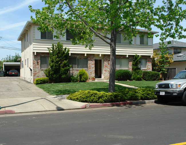 123 Carlton Ave in Los Gatos, CA - Building Photo - Building Photo