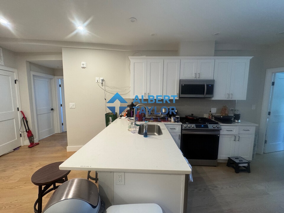 165 Allston St, Unit 4 in Boston, MA - Foto de edificio