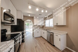 3719 E Inverness Ave in Mesa, AZ - Building Photo