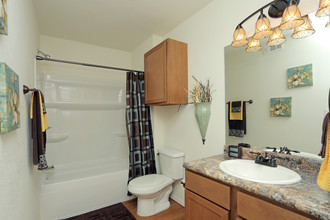 Metro Plex Apartments in Tulsa, OK - Building Photo - Interior Photo