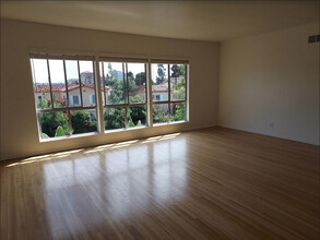 960 17th Street - Apt 2 in Santa Monica, CA - Building Photo - Building Photo