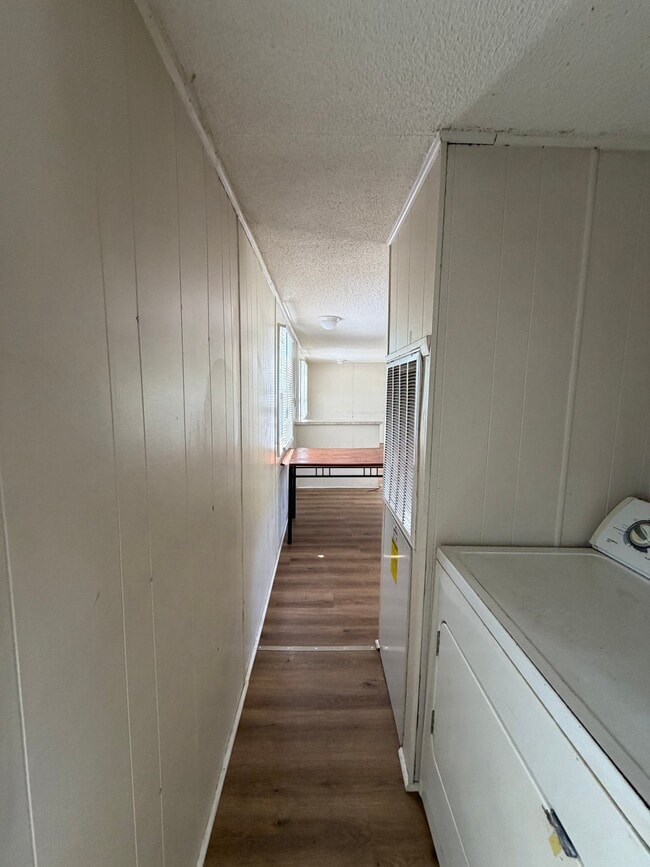 1001 Elm St in Wilkesboro, NC - Building Photo - Building Photo