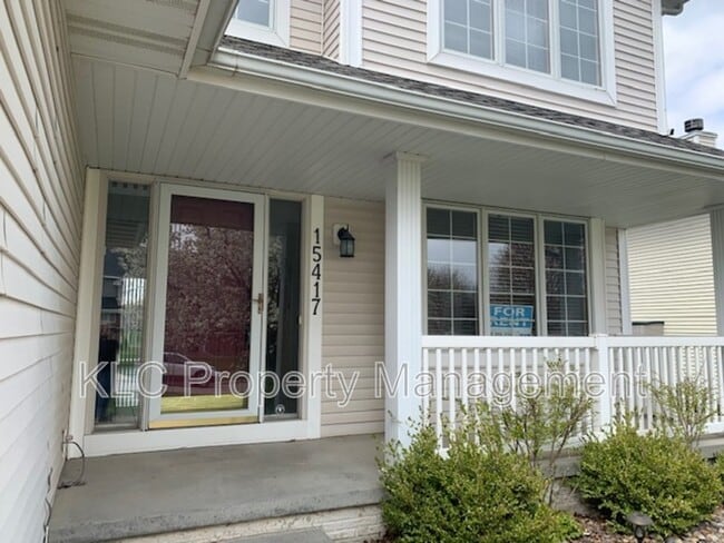 15417 Ridgeview Dr in Clive, IA - Building Photo - Building Photo