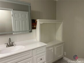 2011 Mars Hill Rd in Watkinsville, GA - Building Photo - Building Photo