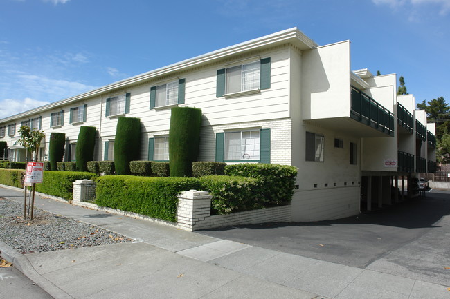 Colonial House South