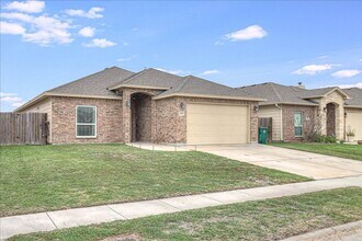 3829 Woodhouse Ln in Corpus Christi, TX - Building Photo - Building Photo