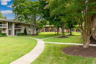 Conway Garden Apartments in Williamsburg, VA - Building Photo