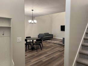 2054 N 4040 W-Unit -Townhouse in Saratoga Springs, UT - Building Photo - Building Photo