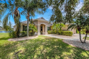 6415 67th St E in Bradenton, FL - Building Photo