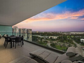 10203 Collins Ave in Bal Harbour, FL - Building Photo