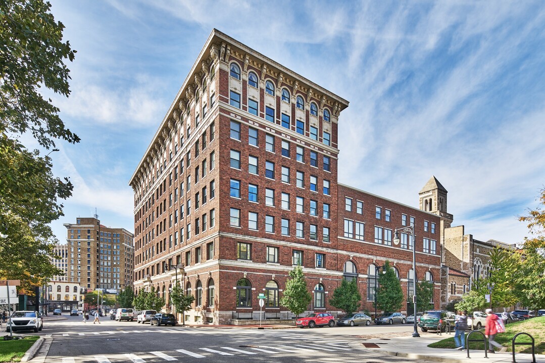 27 Library St NE, Unit 602 in Grand Rapids, MI - Foto de edificio