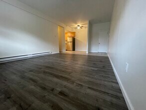 513 Emmett St in Bristol, CT - Building Photo - Building Photo